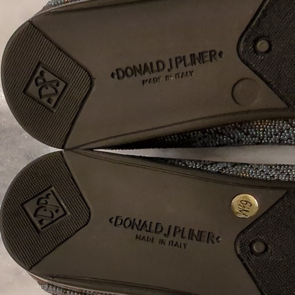 Donald J Pliner beaded Aztec design bronze leatherslip-on shoes size 6.5 NEW - Picture 8 of 8